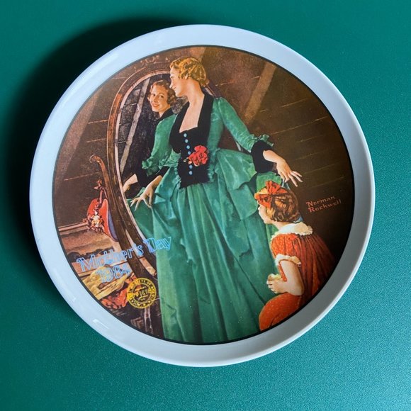 Two Norman Rockwell Mother's day plates 1984 "Grandma's Courting Dress" - Picture 1 of 3